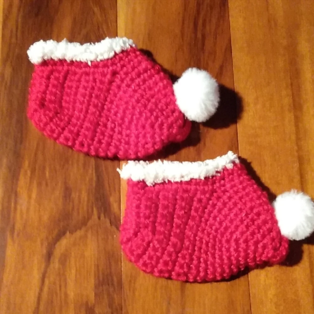 So 'Dorable 0-6 Months Santa Claus Diaper Cover & Booties Crochet Christmas Set
